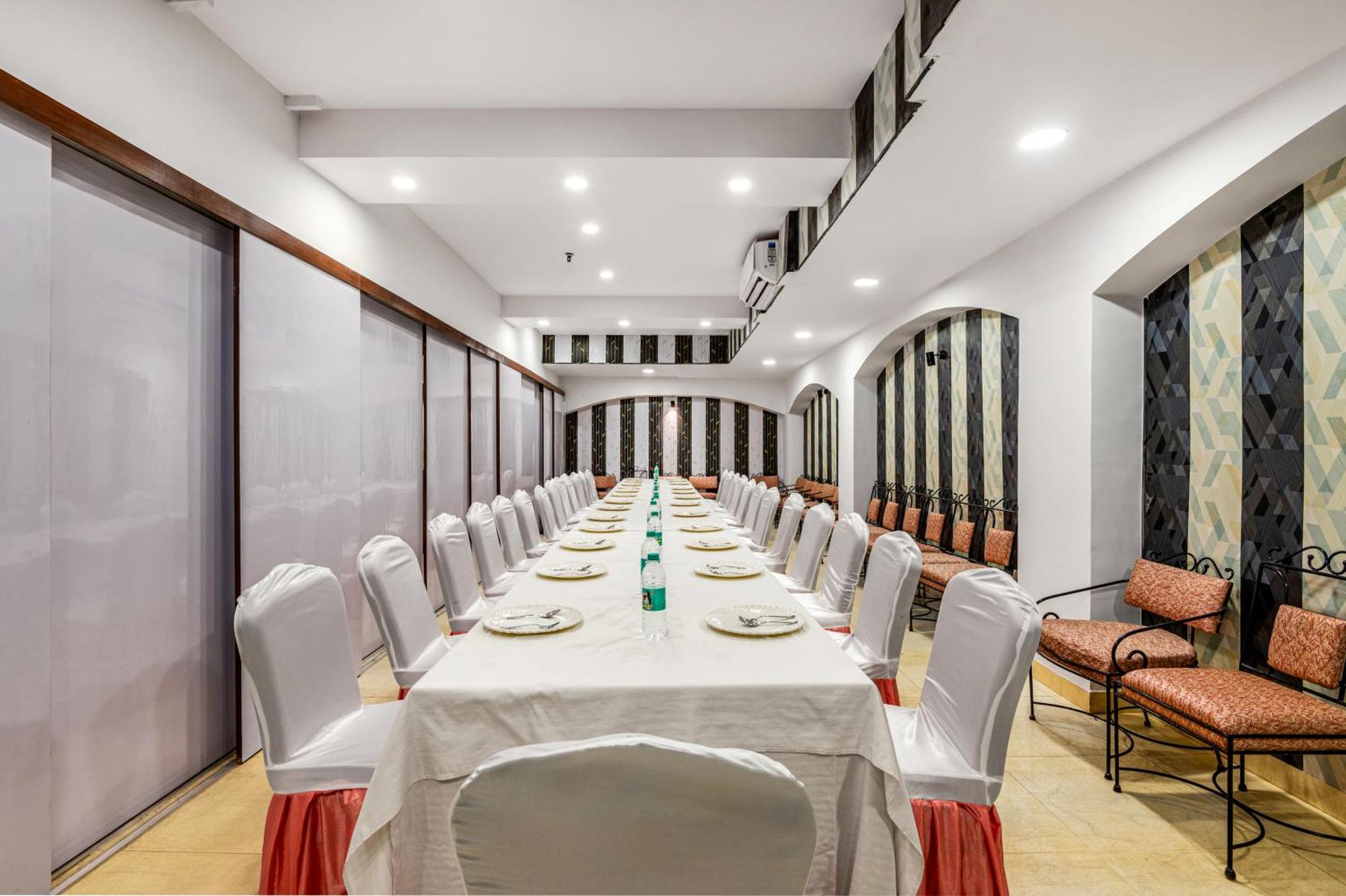 Hotel Nice Palace Delhi  Bagian luar foto